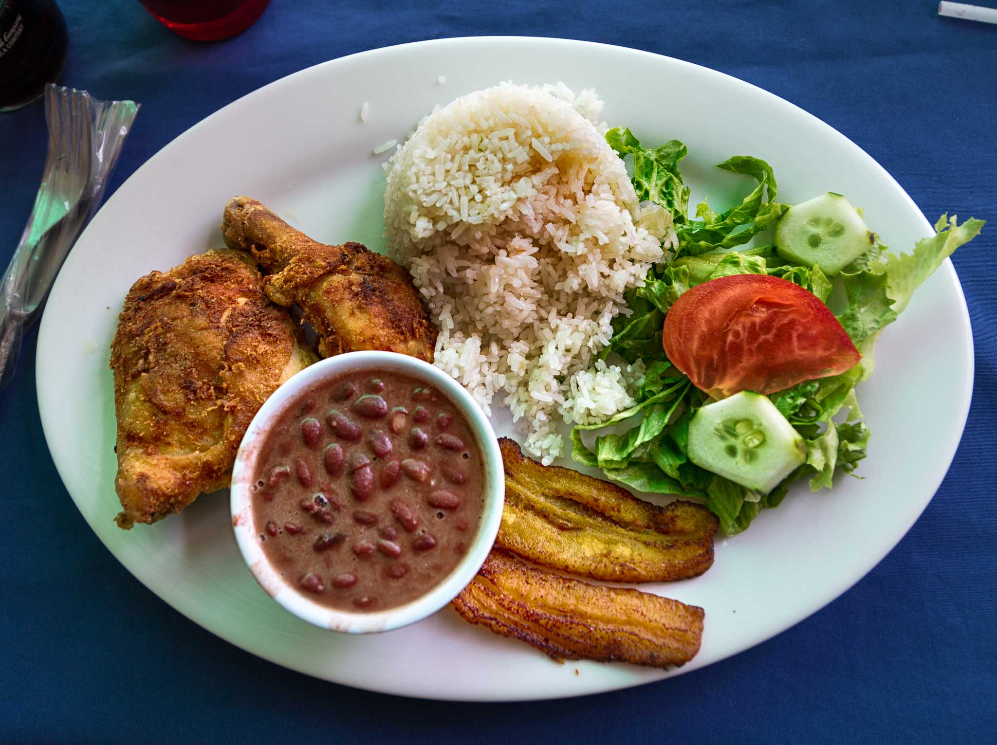 Costa Rican Meal by the Sea – Happier Than A Billionaire